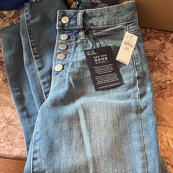 High Rise Curvy True Skinny Ankle Jeans - Picture 4 of 5